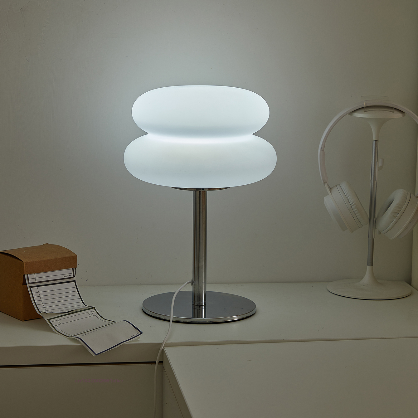 Bauhaus  table lamp plastic la – обзор и цена Mushroom Table Lamp