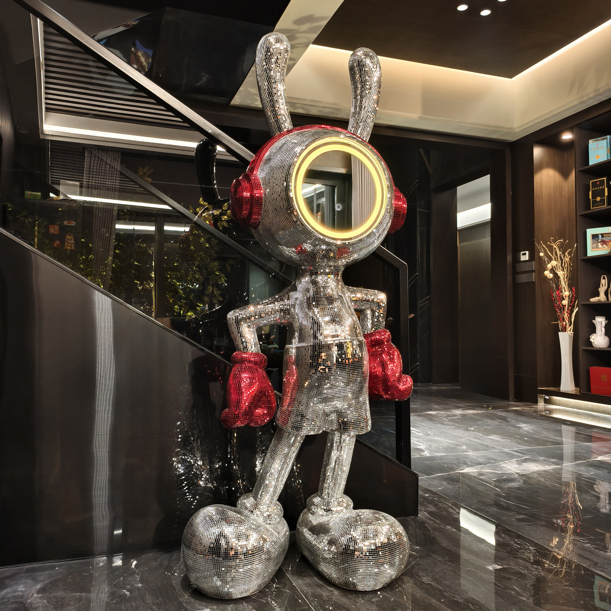 Space Rabbit Mickey Floor Stan – обзор и цена Lighting Decor Company