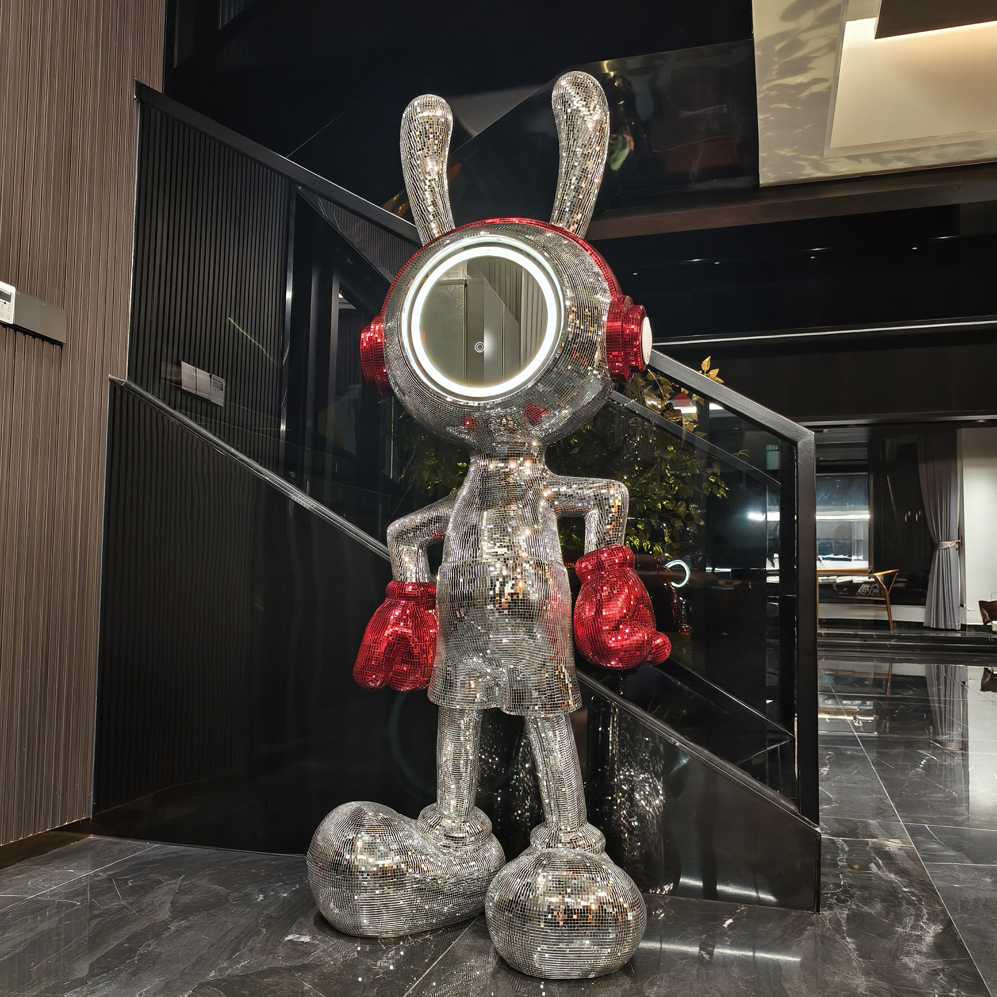 Space Rabbit Mickey Floor Stan – обзор и цена Lighting Decor Company