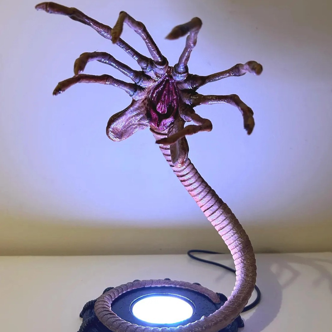 Alien Facehugger Lamp Nightlig – обзор и цена Lighting Decor Items
