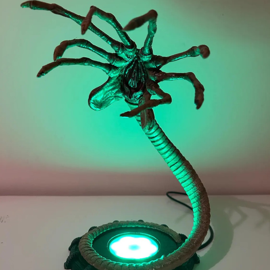 Alien Facehugger Lamp Nightlig – обзор и цена Lighting Decor Items