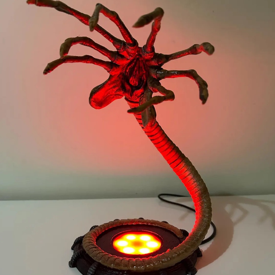 Alien Facehugger Lamp Nightlig – обзор и цена Lighting Decor Items